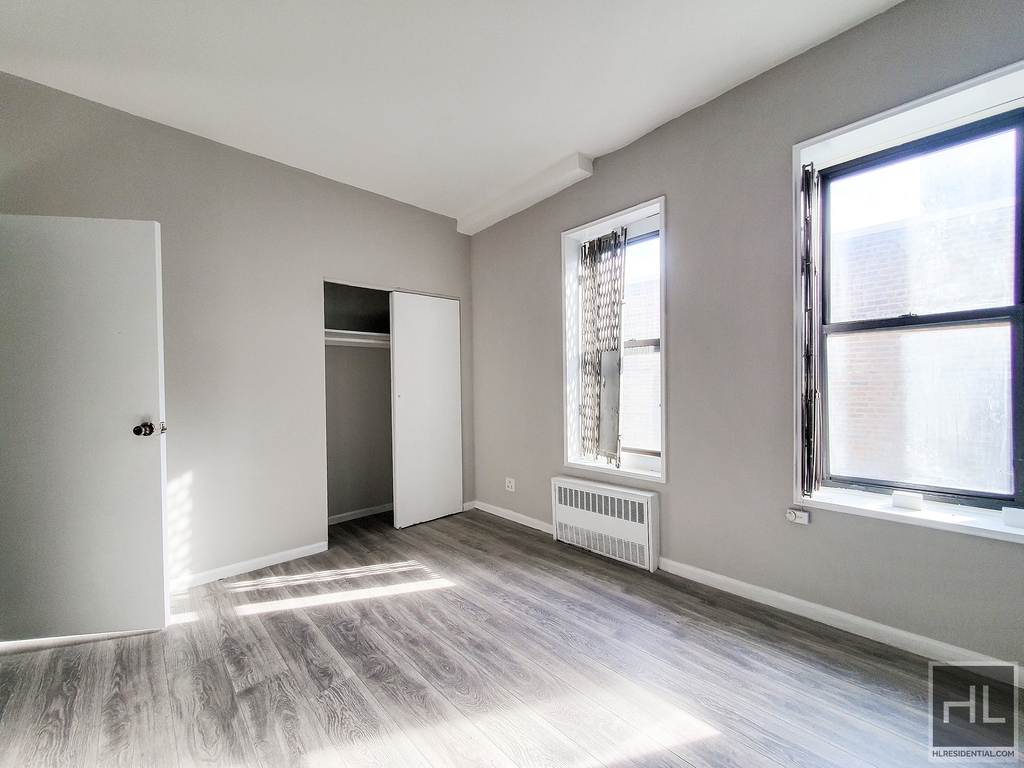 East 100th Street - Photo 0