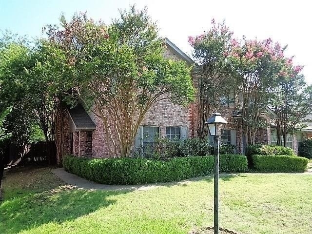 831 Ash Grove Lane - Photo 0