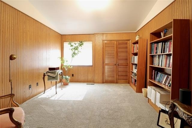 120 Sceptre Drive - Photo 13