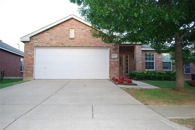 4713 Fox Sedge Lane - Photo 0