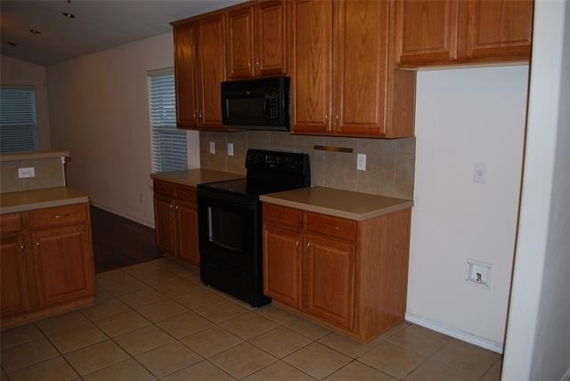 4713 Fox Sedge Lane - Photo 11
