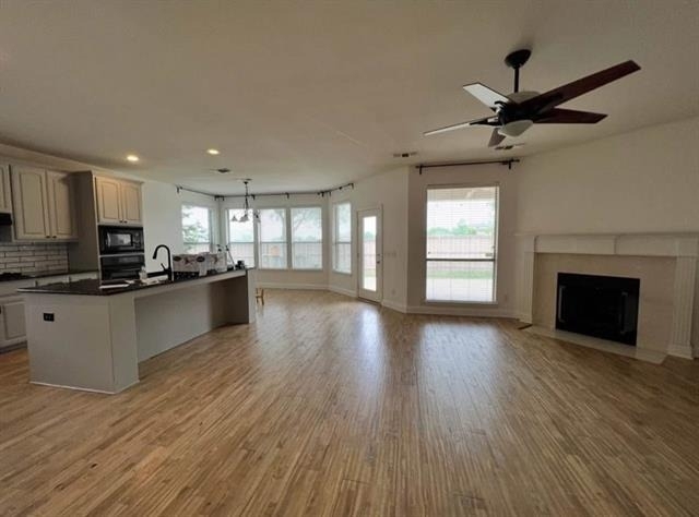 1912 Van Landingham Drive - Photo 2