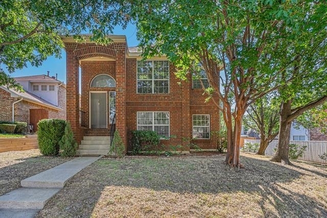 588 Lake Forest Drive - Photo 0