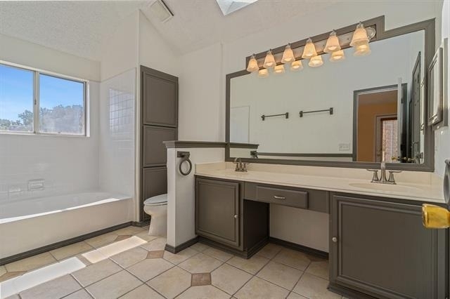 588 Lake Forest Drive - Photo 14
