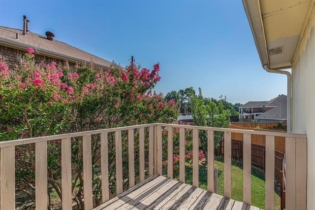 588 Lake Forest Drive - Photo 15