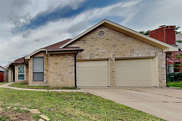 222 Mahogany Drive - Photo 0