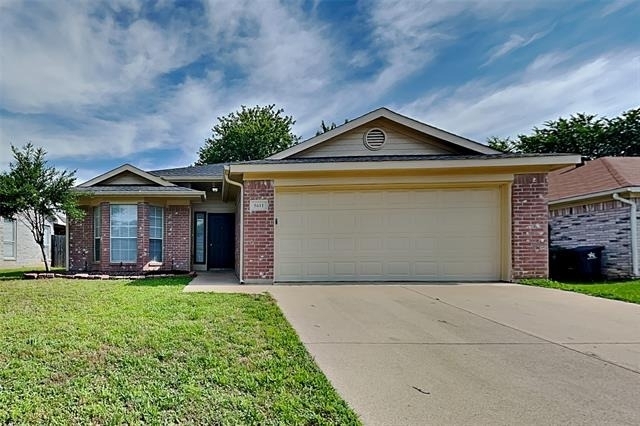 5611 Northstar Lane - Photo 0