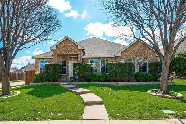 1528 Silver Spur Drive - Photo 1