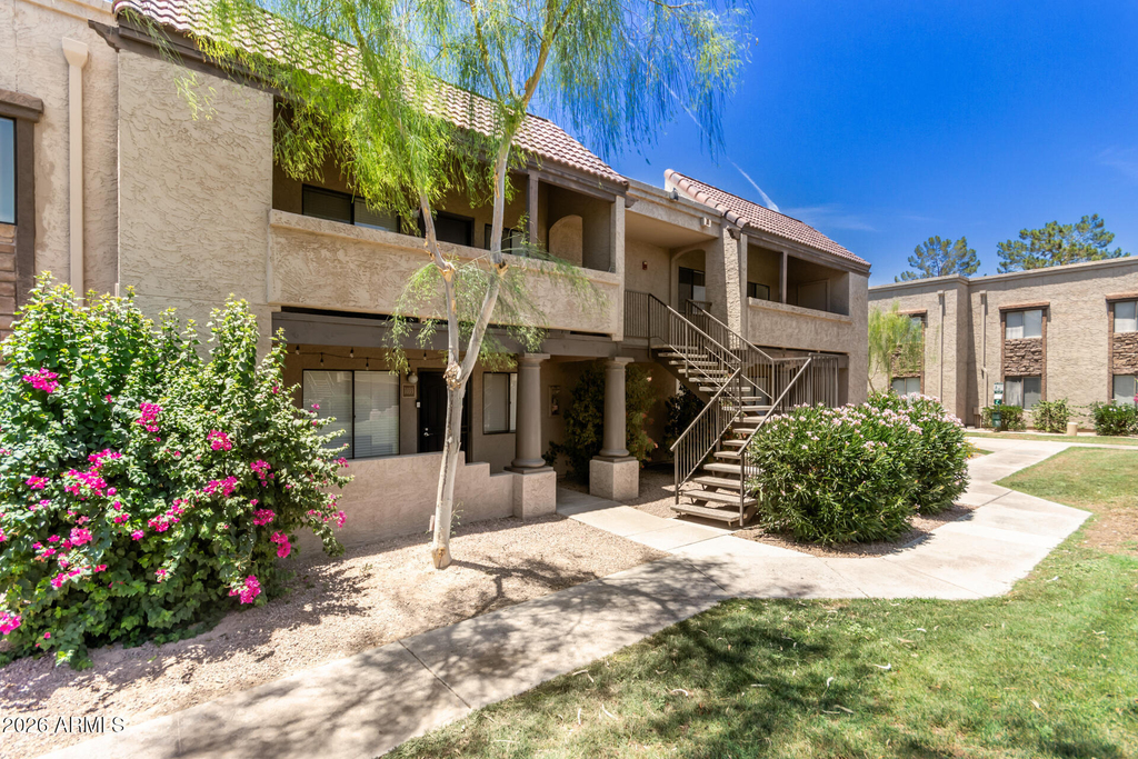 5995 N 78th Street - Photo 2