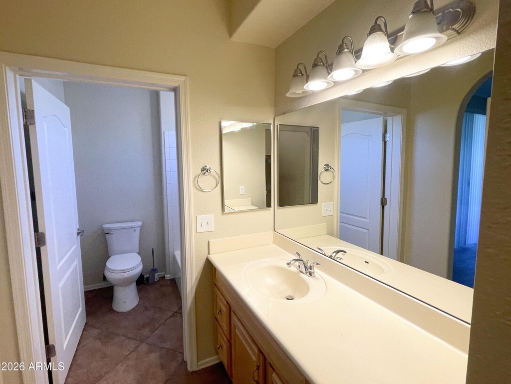 2929 W Yorkshire Drive - Photo 14