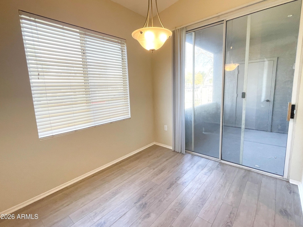 2929 W Yorkshire Drive - Photo 9