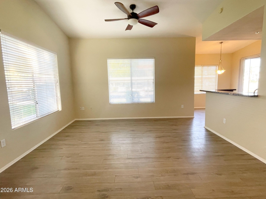 2929 W Yorkshire Drive - Photo 2