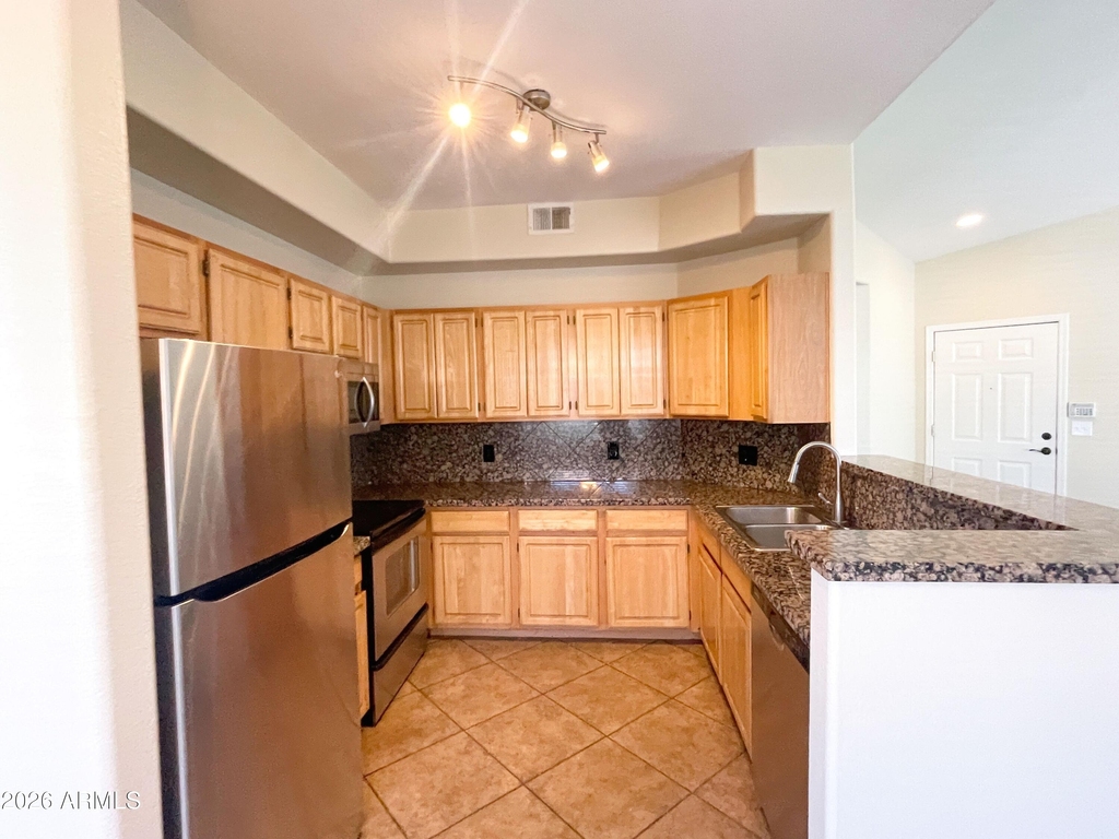 2929 W Yorkshire Drive - Photo 10