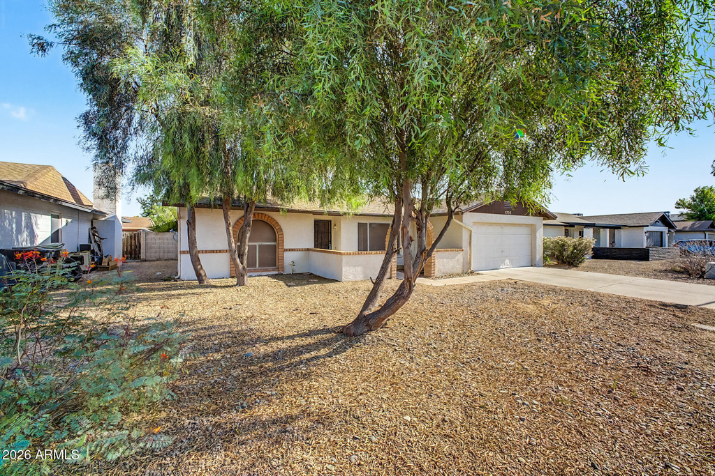 5733 W Mescal Street - Photo 4