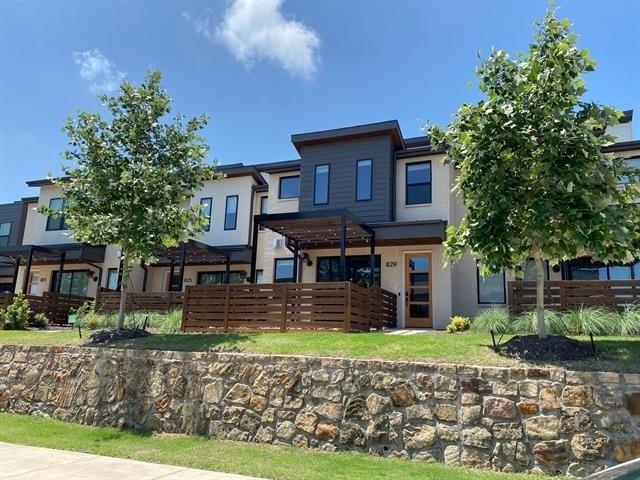 829 Emerling Street - Photo 0