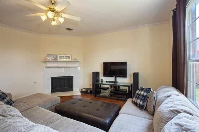4428 Heath Court - Photo 4