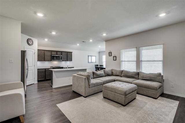 2117 Croton Avenue - Photo 1