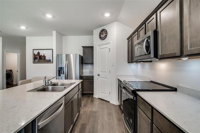 2117 Croton Avenue - Photo 7