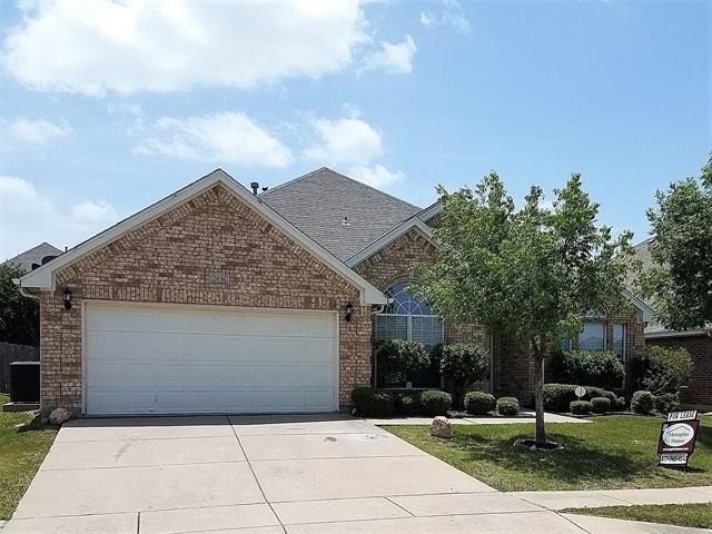 2036 El Camino Drive - Photo 0