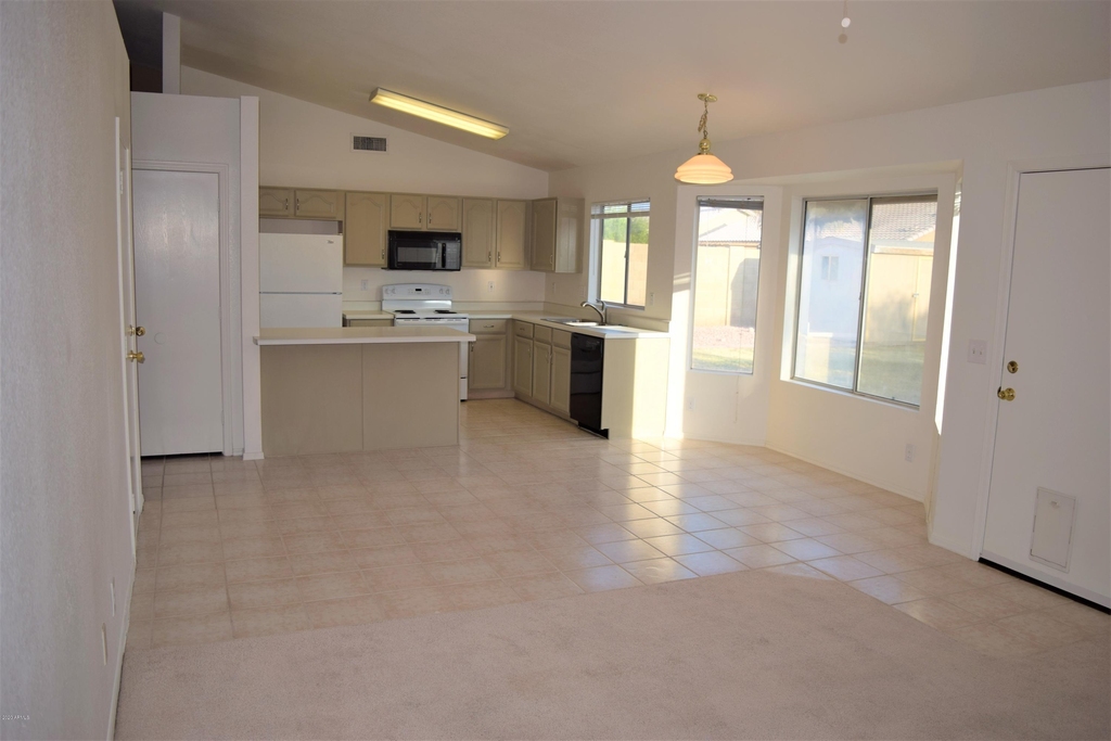 13323 E Butler Street - Photo 8