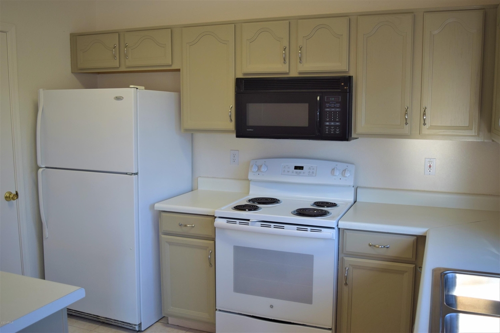 13323 E Butler Street - Photo 4