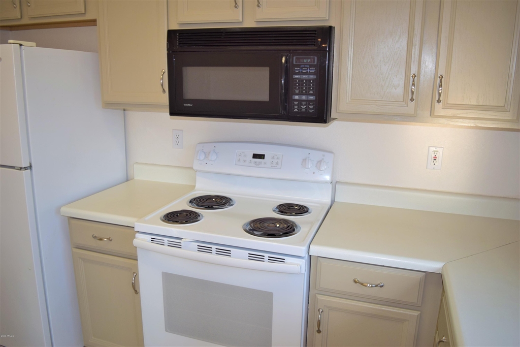 13323 E Butler Street - Photo 6
