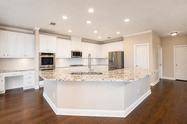 4453 Red Barn Drive - Photo 7