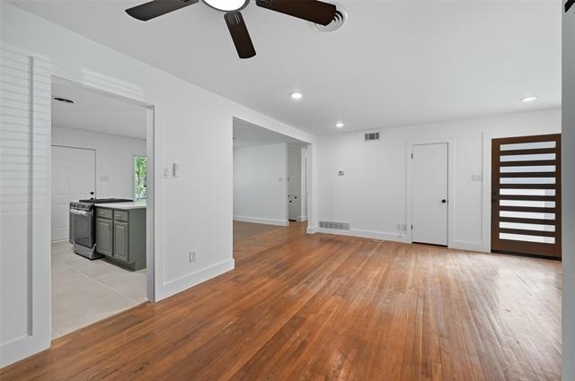 2251 Hartline Drive - Photo 3
