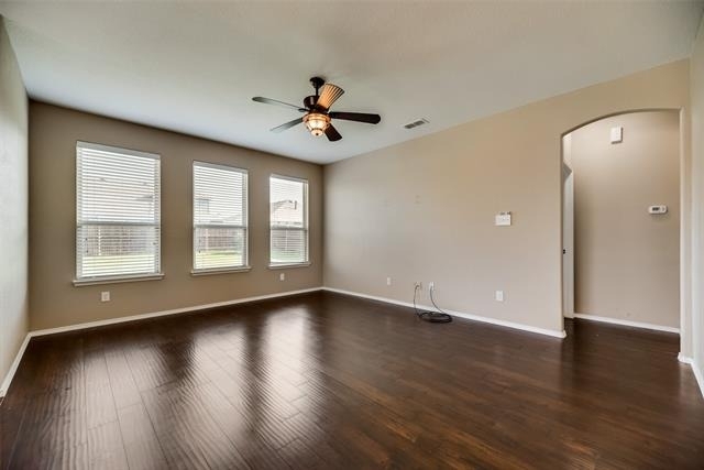 1801 Meadow Trail Lane - Photo 2