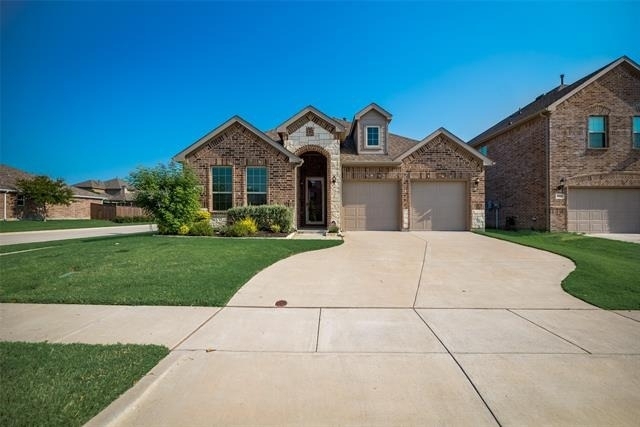 1801 Meadow Trail Lane - Photo 1