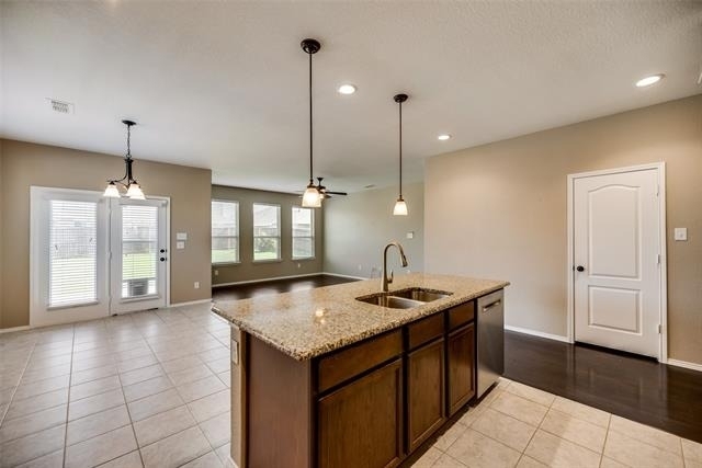 1801 Meadow Trail Lane - Photo 5