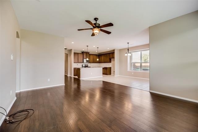 1801 Meadow Trail Lane - Photo 3
