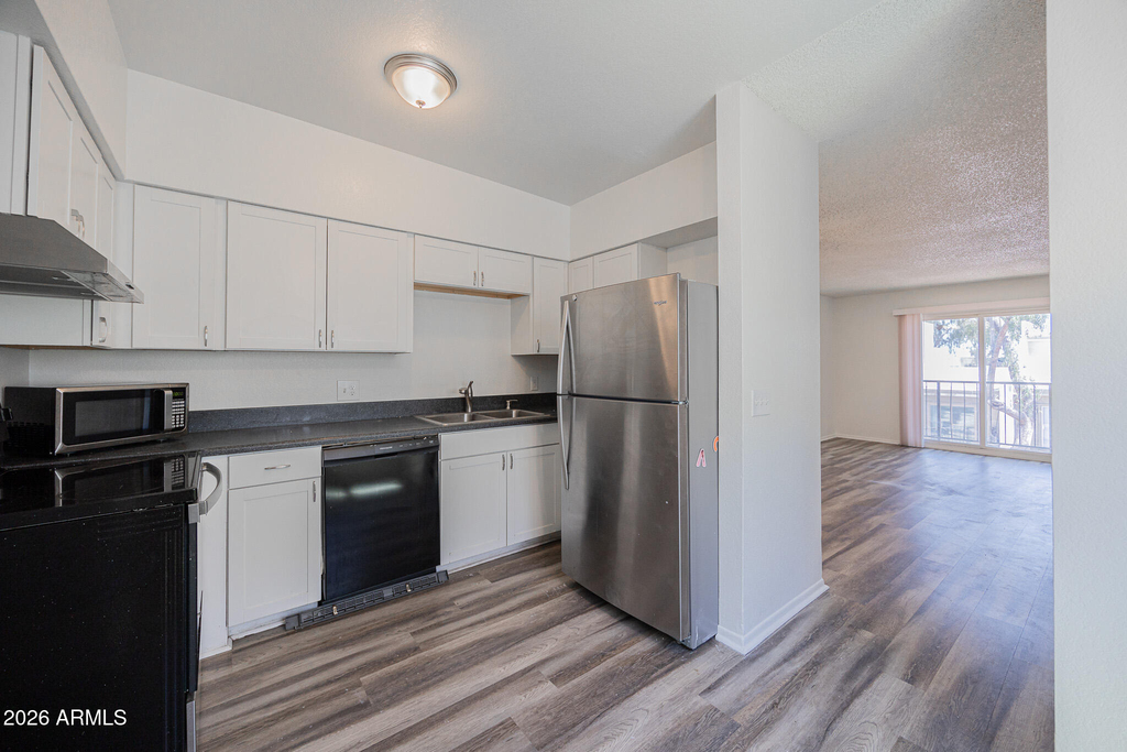 2826 E Monte Cristo Avenue - Photo 7