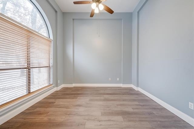 2420 Fawkes Lane - Photo 8