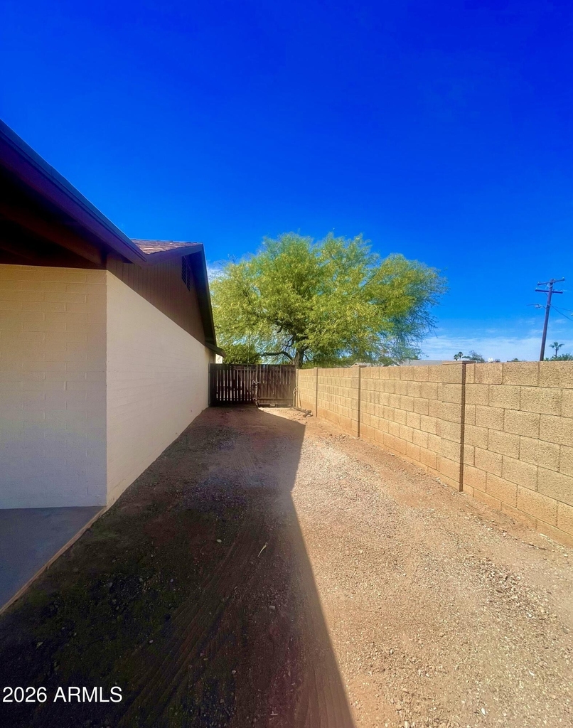 3901 W Sweetwater Avenue - Photo 27