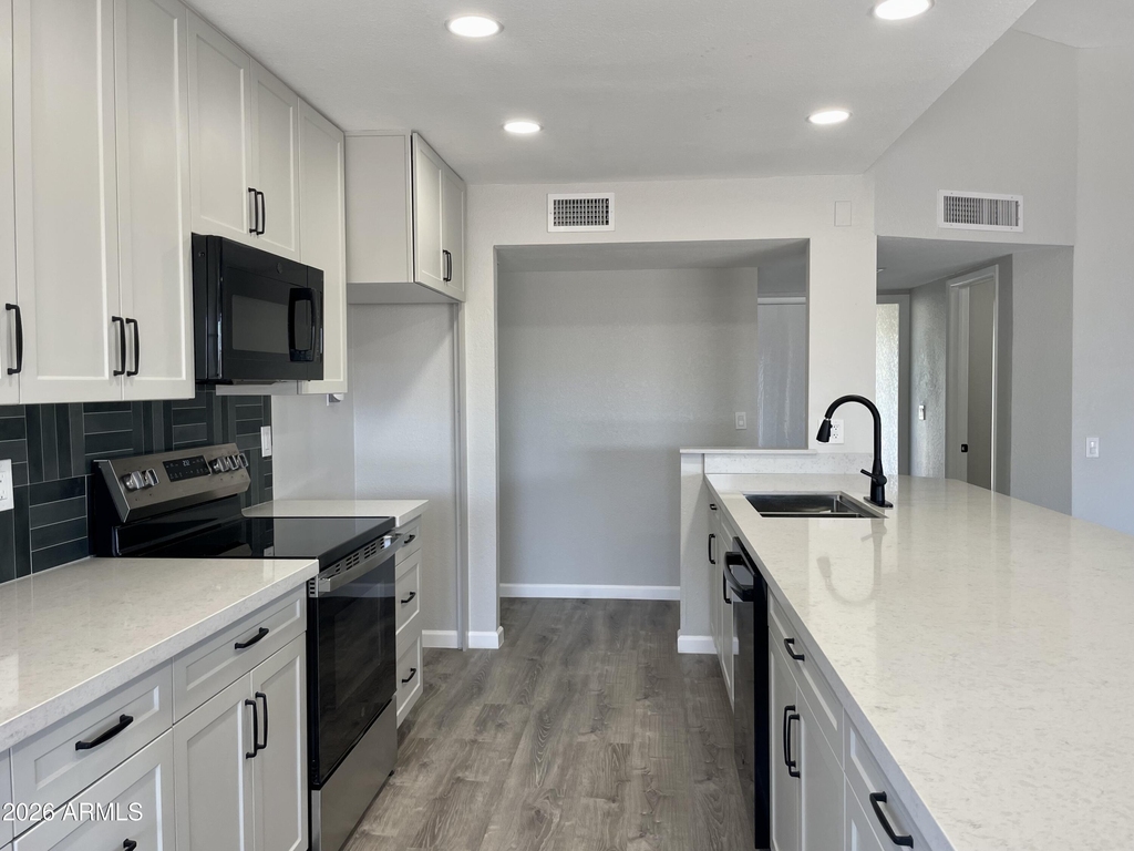 3901 W Sweetwater Avenue - Photo 7