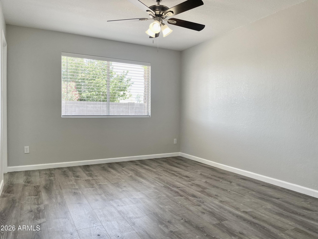 3901 W Sweetwater Avenue - Photo 12