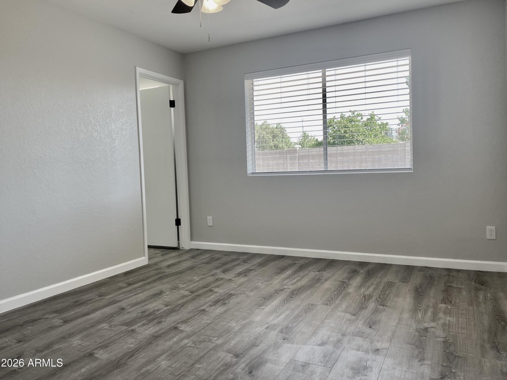 3901 W Sweetwater Avenue - Photo 11
