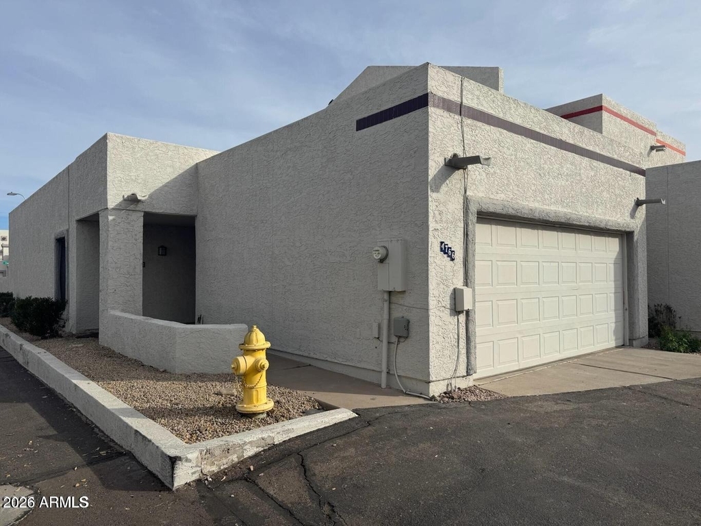 4766 W Caron Street - Photo 0