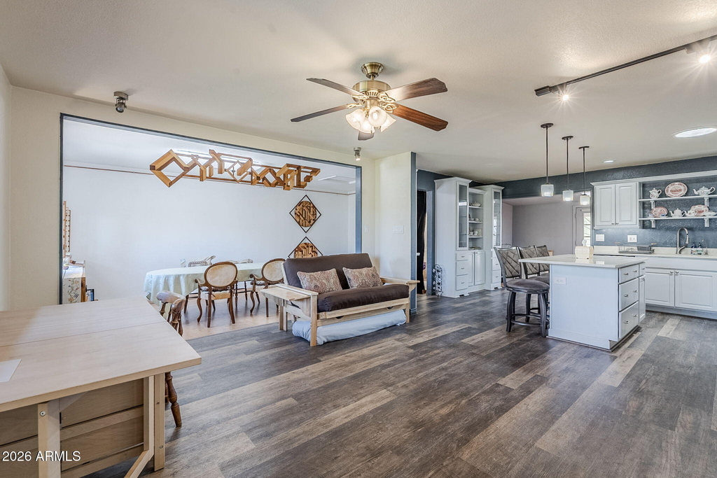 1022 W Apollo Avenue - Photo 14