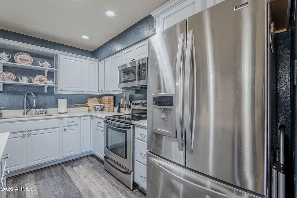 1022 W Apollo Avenue - Photo 25