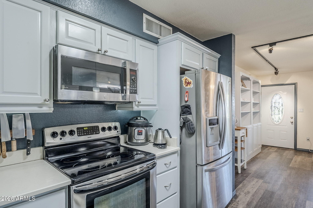 1022 W Apollo Avenue - Photo 35
