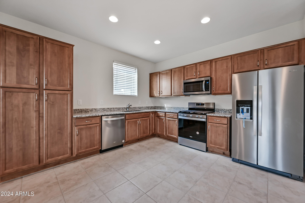 8961 W San Juan Avenue - Photo 9
