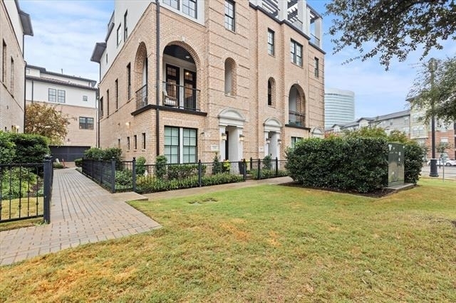 711 Will Rice Avenue - Photo 2