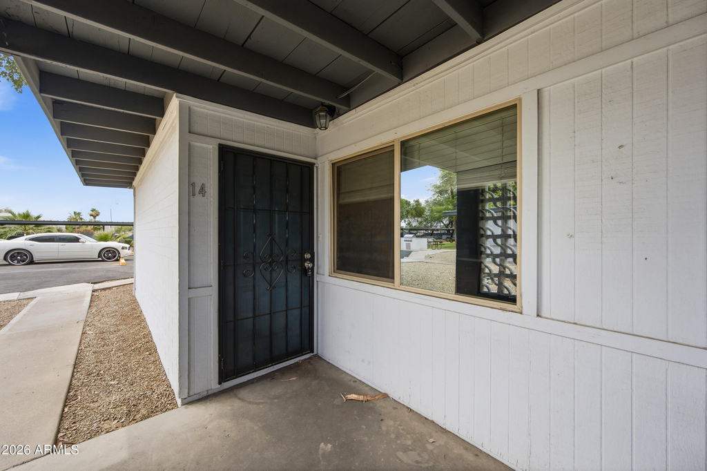 1518 W Colter Street - Photo 1