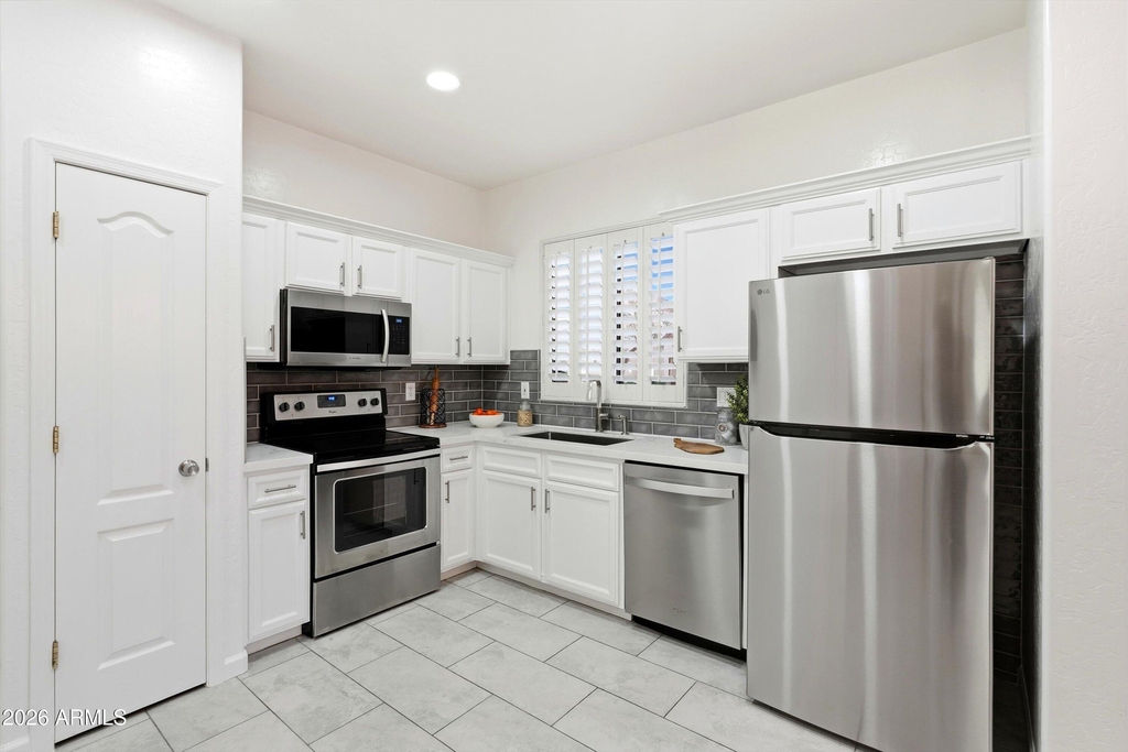 7527 S 13th Place - Photo 9