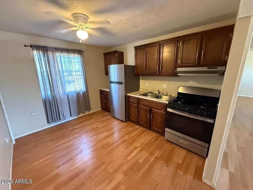 1955 E 8th Street - Photo 4
