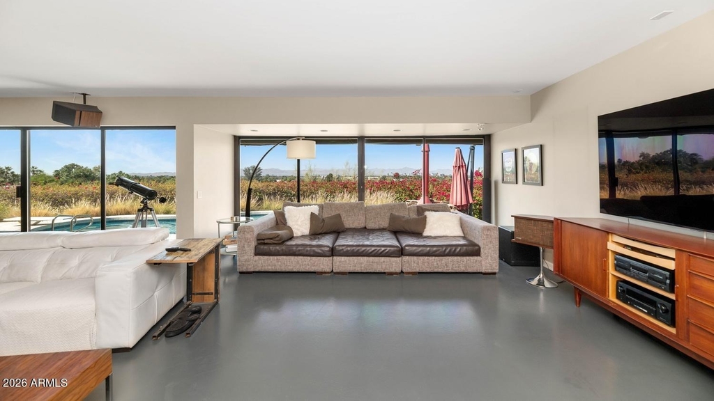 5526 N Camelback Canyon Drive - Photo 4