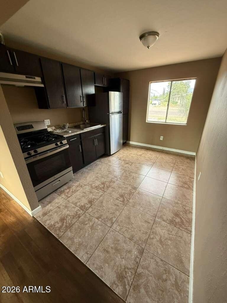 1955 E 8th Street - Photo 3