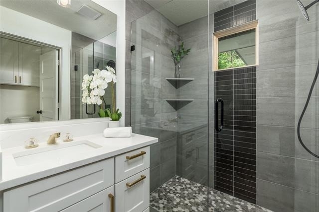707 S College Street - Photo 20